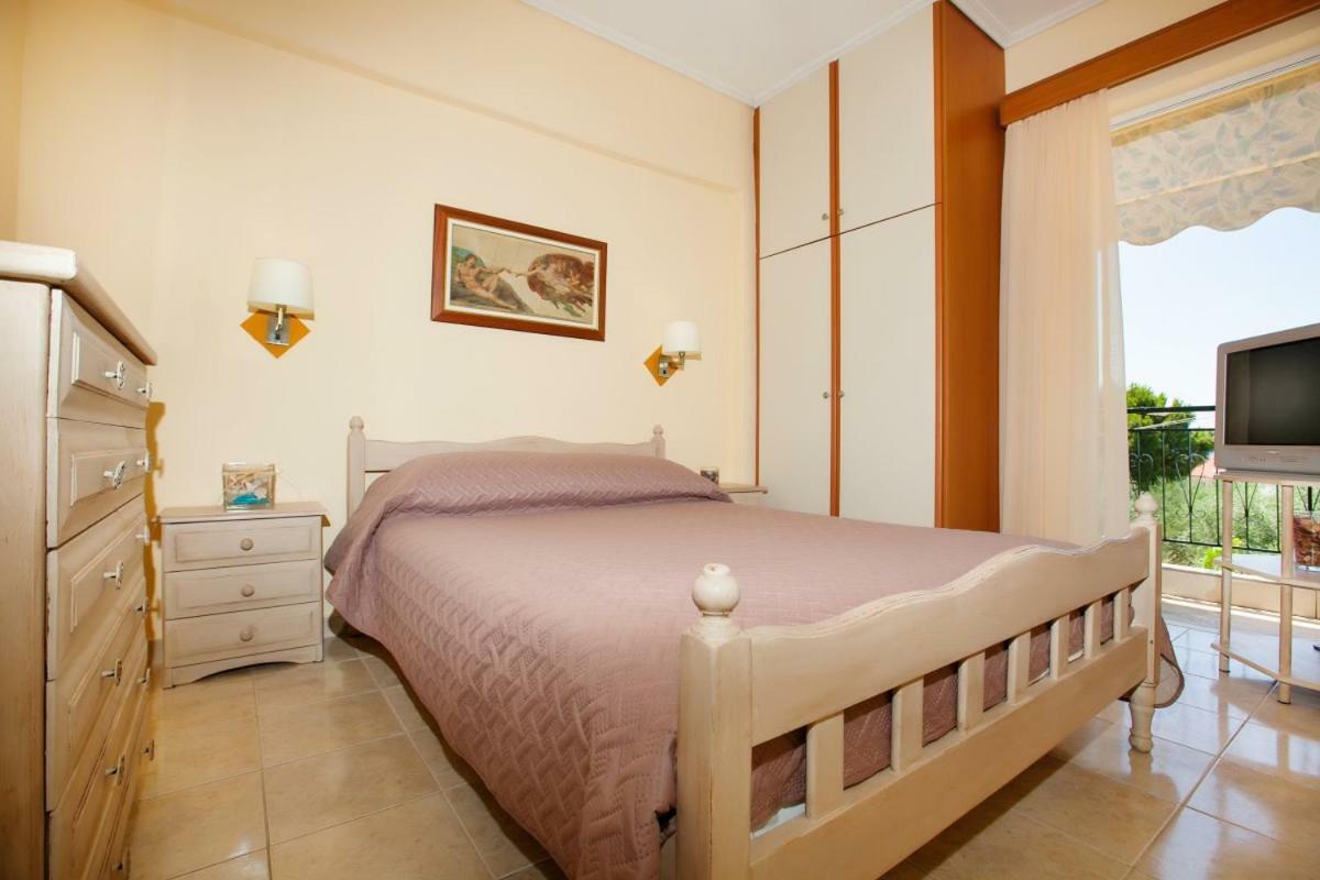 Filothei Apartments Mikrá Mandínia Extérieur photo