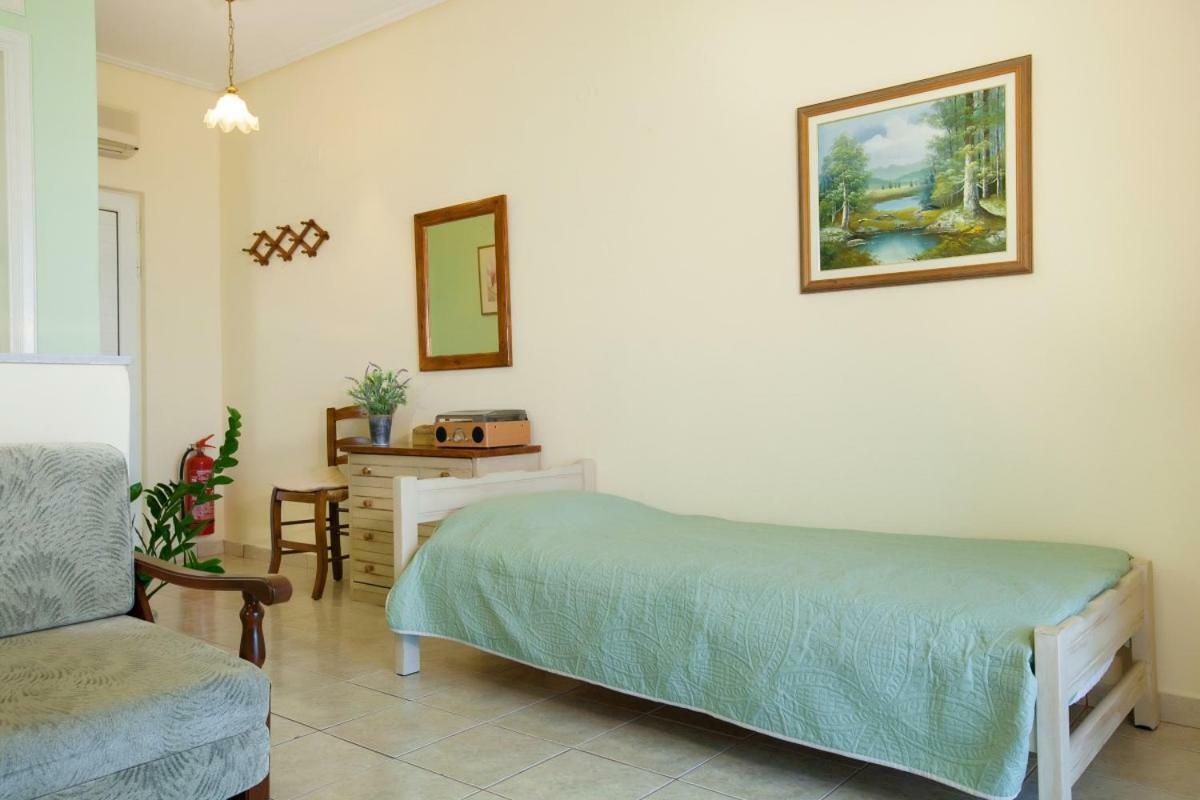 Filothei Apartments Mikrá Mandínia Extérieur photo