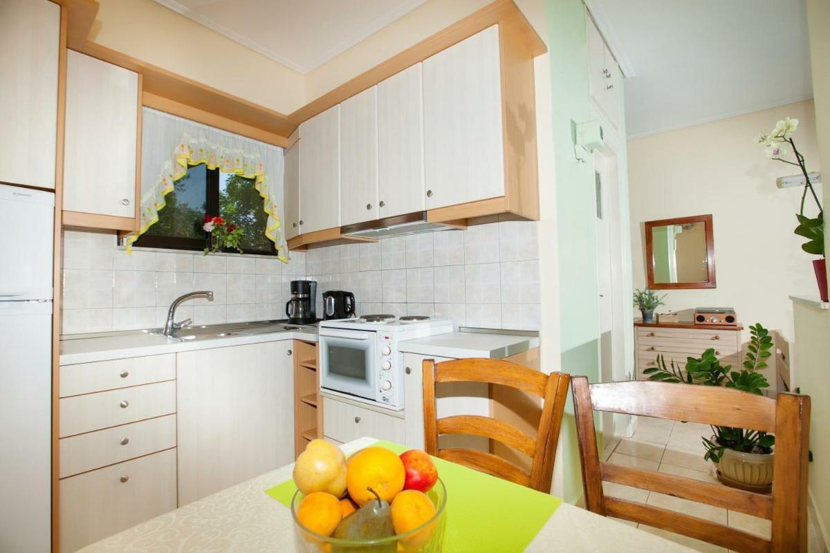 Filothei Apartments Mikrá Mandínia Extérieur photo