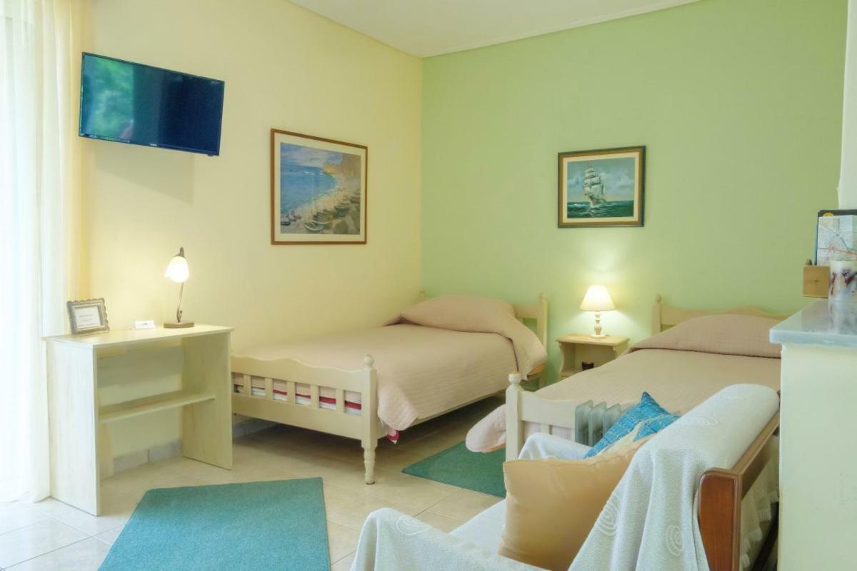 Filothei Apartments Mikrá Mandínia Extérieur photo